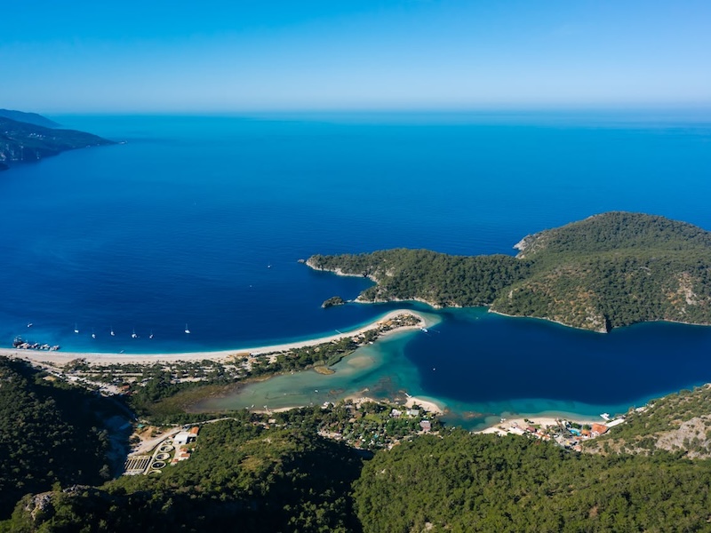 
turkey-Hisaronu-oludeniz-pexels-mikhail-nilov-8322905.jpg photo